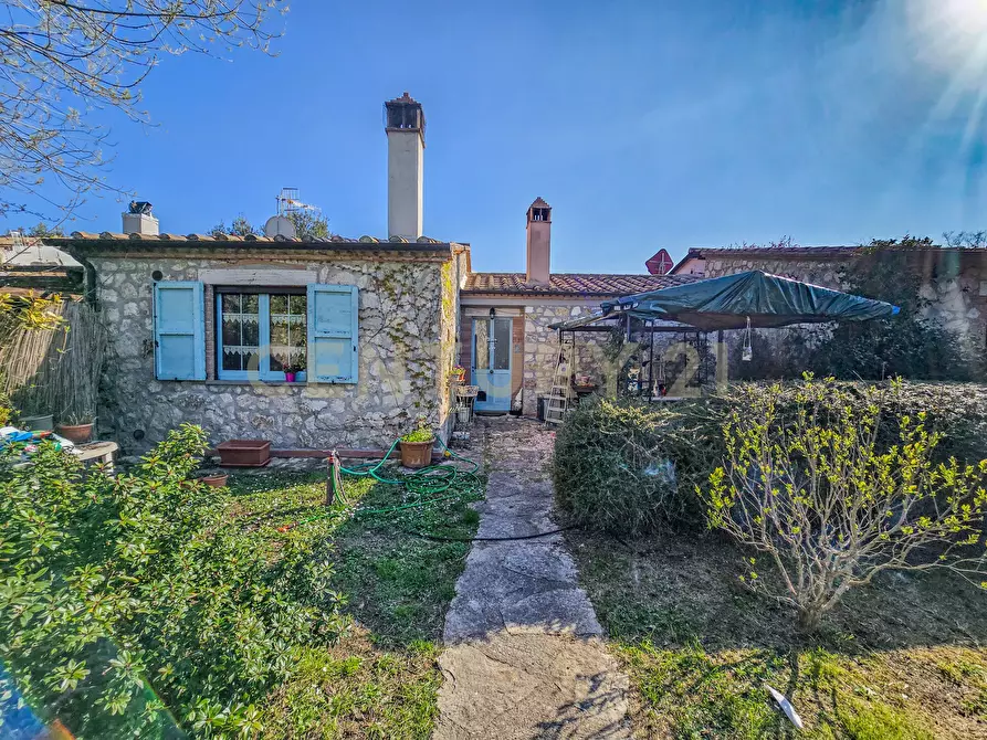 Immagine 1 di Porzione di casa in vendita  in Via Tribuno Tonini 1010 a Semproniano