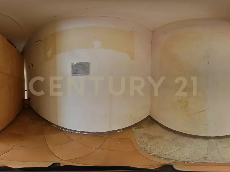 Immagine 55 di Pentalocale in vendita  in Via Milano 60 a Catania