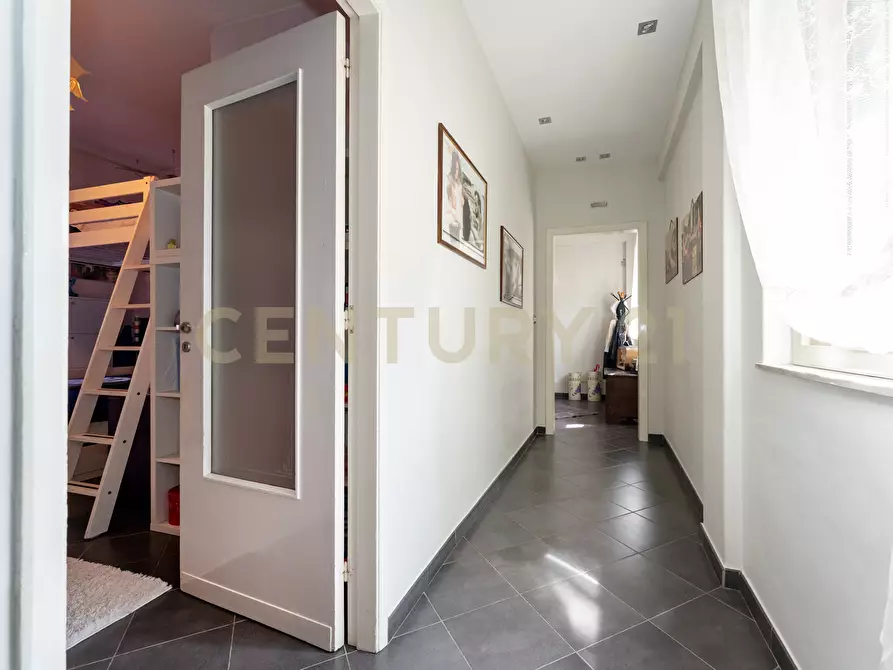 Immagine 14 di Quadrilocale in vendita  in Via Veglia 1 a Catania