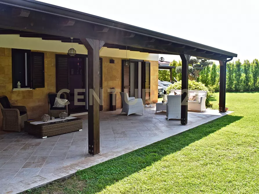 Immagine 33 di Villa in vendita  in Contrada Gisira 2/A a Augusta