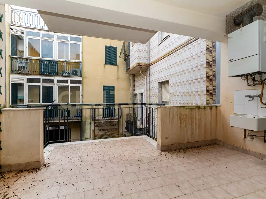 Immagine 18 di Pentalocale in vendita  in Via Archimede sn a Carlentini