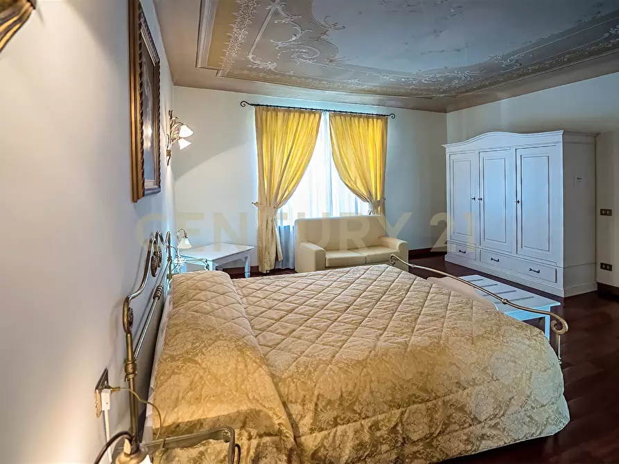 Immagine 10 di Villa in vendita  in Via Adige 25 a Brentino Belluno