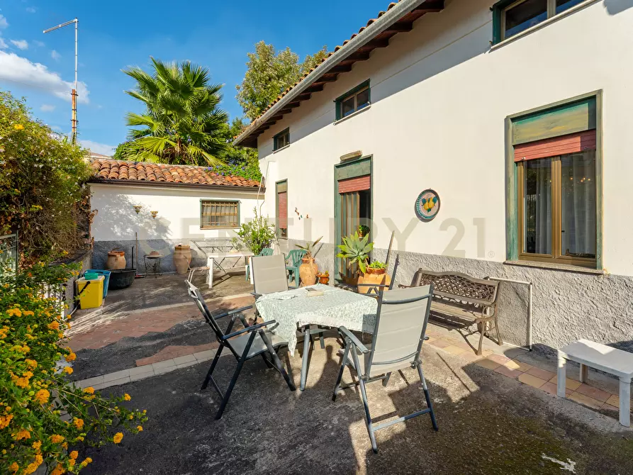 Immagine 81 di Casa indipendente in vendita  in Via Re Martino 212 a Catania