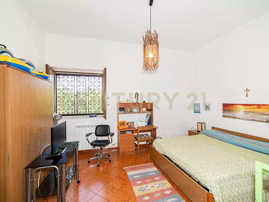 Immagine 31 di Villa in vendita  in Strada Comunale 9 Praiola 8 a Riposto