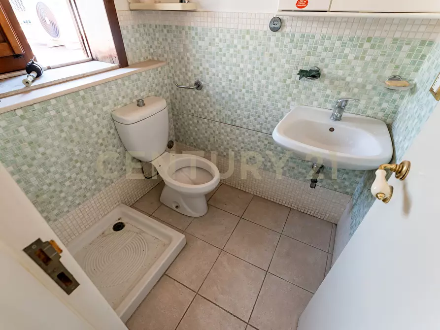 Immagine 48 di Villa in vendita  in Via Quartiere Longo 18 a Aci Castello