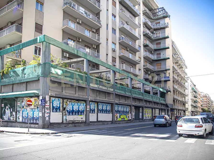Immagine 10 di Garage in vendita  in Via Milano 93 a Catania