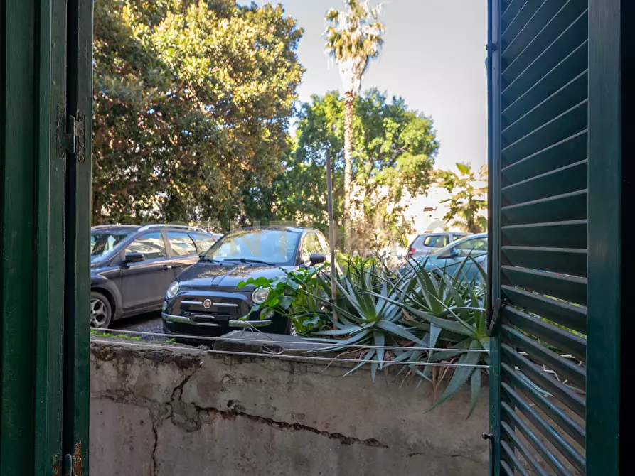 Immagine 34 di Bilocale in vendita  in VIALE MARIO RAPISARDI 158 a Catania