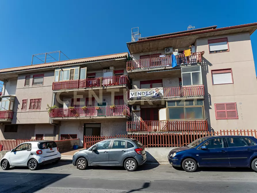 Immagine 36 di Trilocale in vendita  in Via Firenze 112 a Aci Castello
