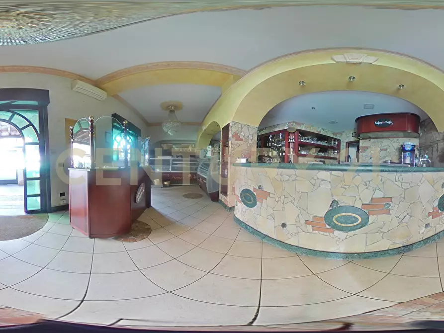 Immagine 33 di Bar / Ristorante in vendita  in Viale Papa Giovanni XXIII 46 a Camporotondo Etneo