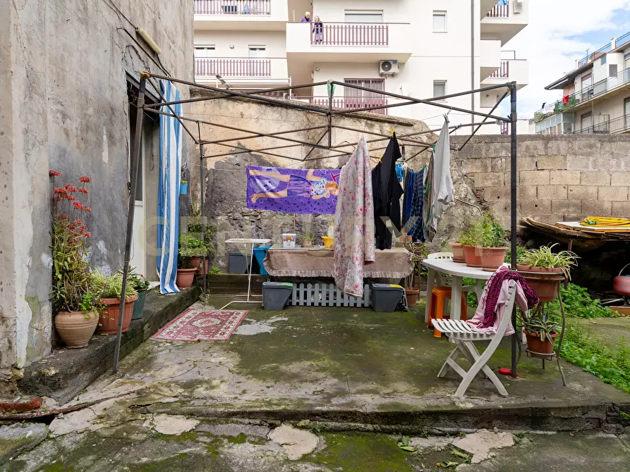 Immagine 25 di Trilocale in vendita  in VIA DELLE MEDAGLIE D'ORO 66 a Catania