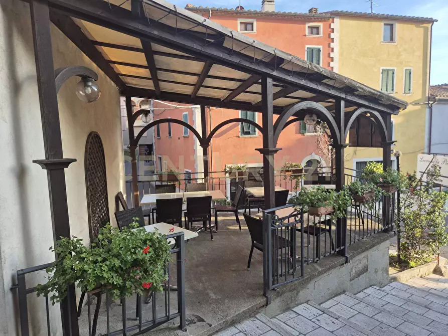 Immagine 1 di Bar / Ristorante in vendita  in Via della Società Operaia 1 a Semproniano