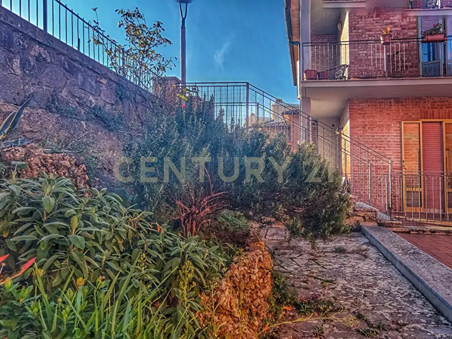 Immagine 15 di Pentalocale in vendita  in Via del Poggiolo 6 a Montalcino