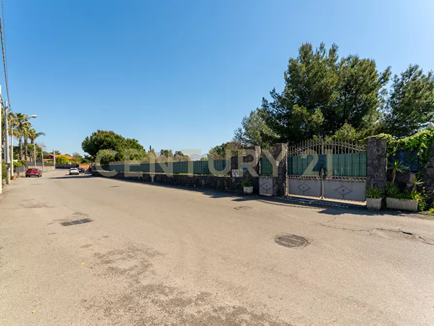 Immagine 102 di Villa in vendita  in Via Alcaloro Petrone 47 a Viagrande