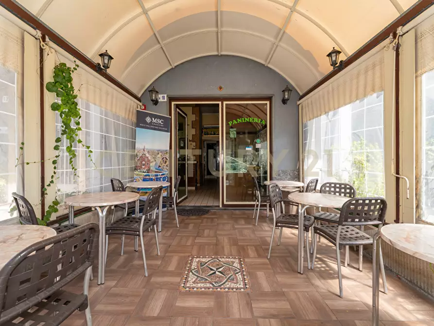 Immagine 3 di Bar / Ristorante in vendita  in Via Milo 10 a Catania