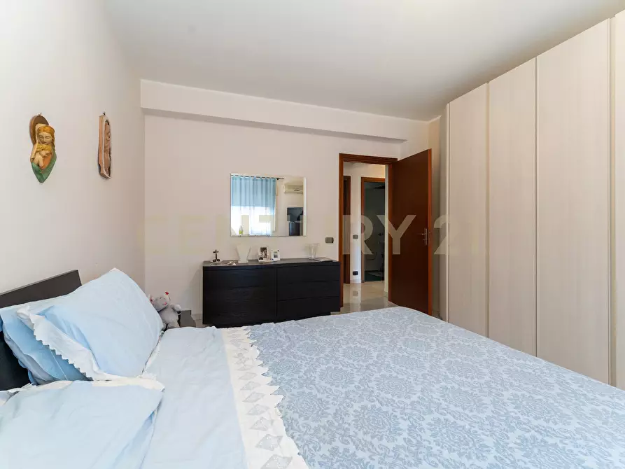 Immagine 18 di Quadrilocale in vendita  in Via Giolitti Giovanni SNC a Gravina Di Catania