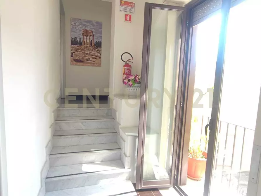 Immagine 33 di Palazzo in vendita  a Messina