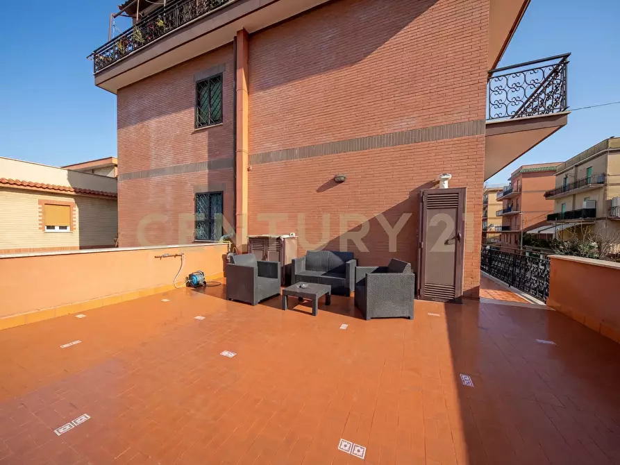 Immagine 22 di Bilocale in vendita  in Via Enrico Bondi 294 a Roma