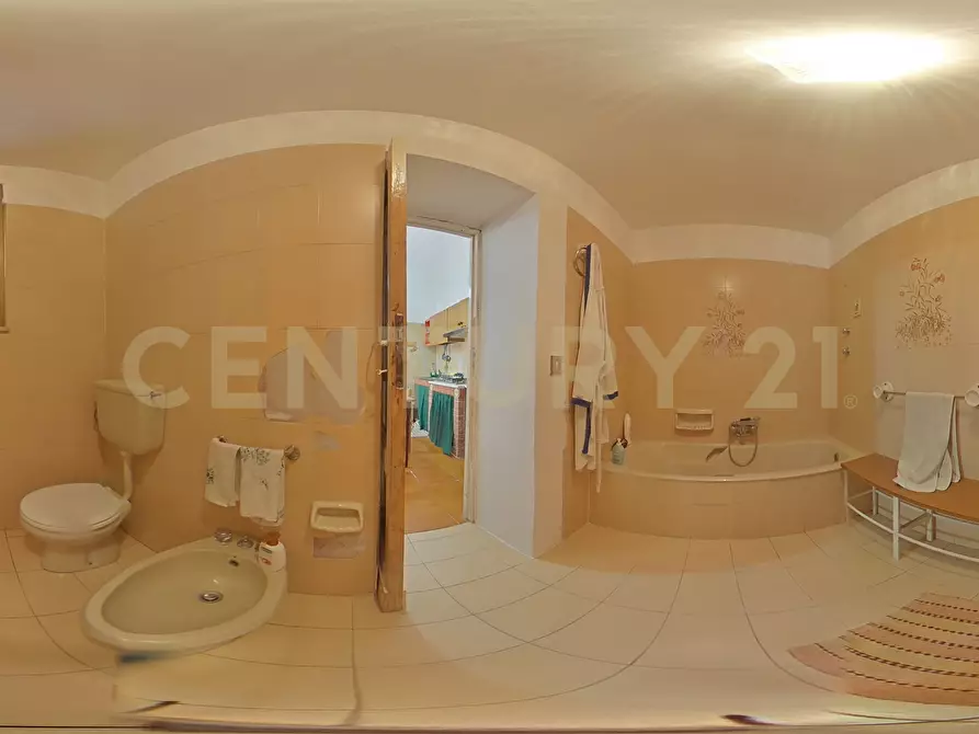 Immagine 42 di Casa indipendente in vendita  in Via Monte Grappa 8 a Zafferana Etnea