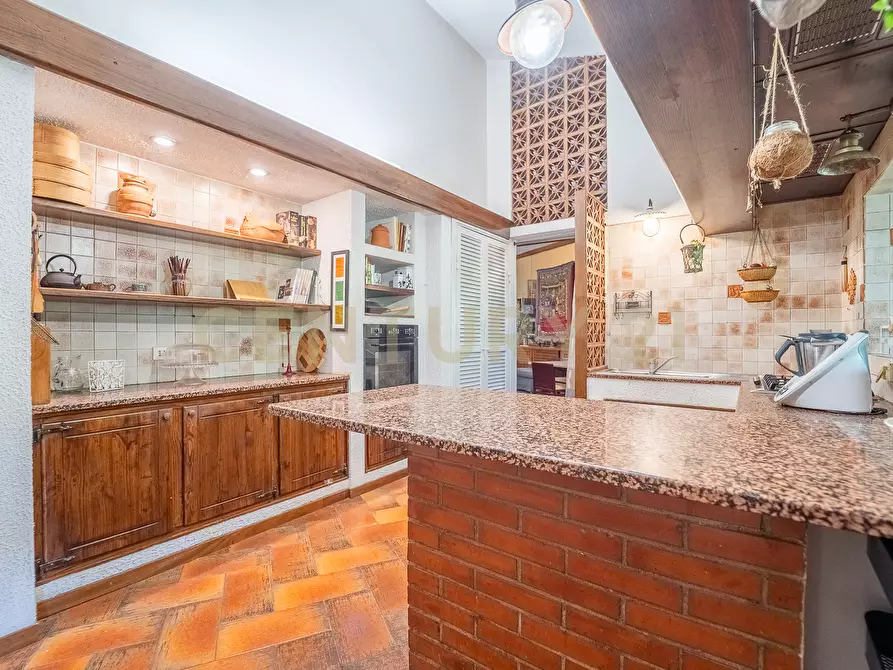 Immagine 19 di Casa indipendente in vendita  in Viale del Canopo 37 a Tivoli