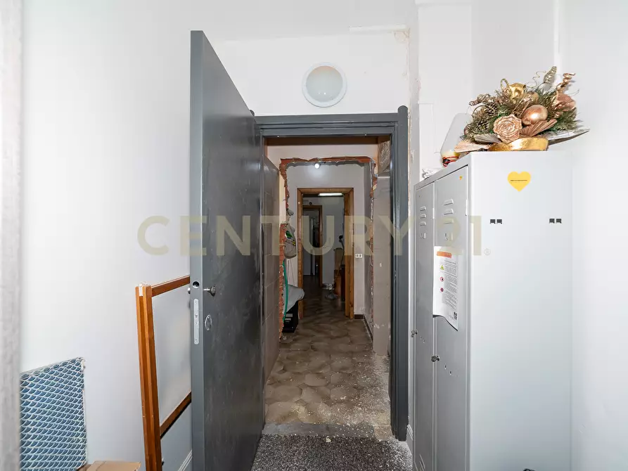 Immagine 15 di Locale commerciale in vendita  in Via Mario Rapisardi 20 a Fiumefreddo Di Sicilia