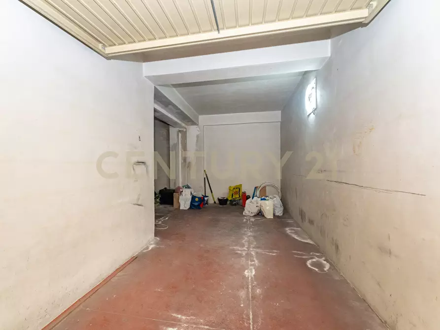 Immagine 40 di Quadrilocale in vendita  in Via Giolitti Giovanni SNC a Gravina Di Catania