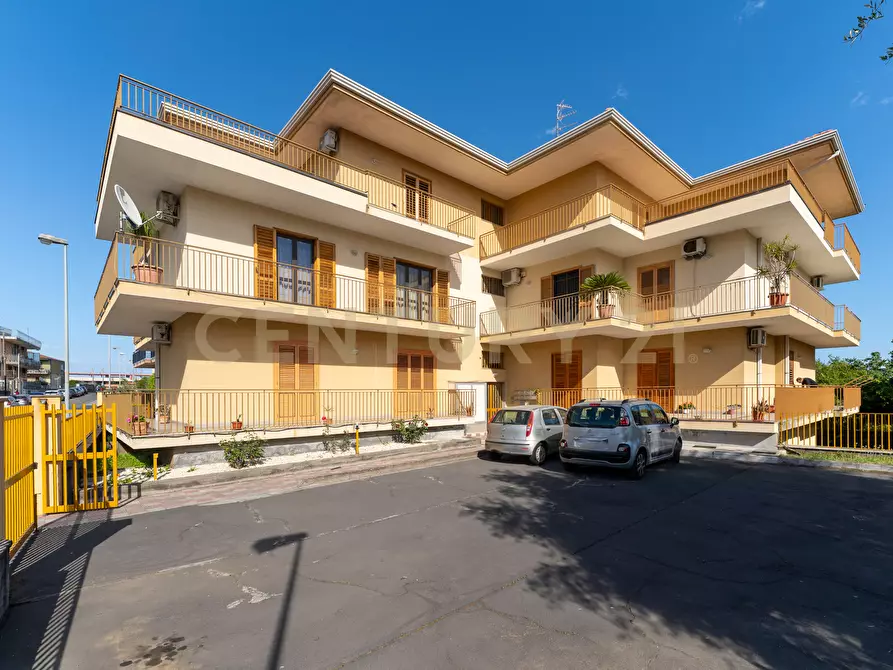 Immagine 1 di Trilocale in vendita  in Via Antonino Bonaccorsi 12 a Acireale