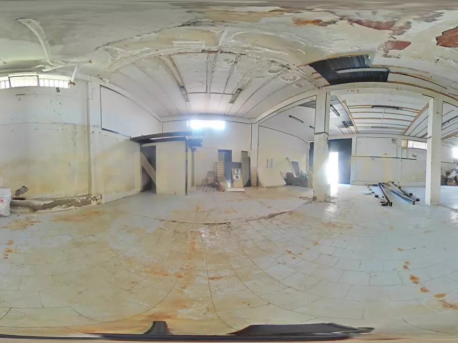 Immagine 3 di Garage in vendita  in Via Antonio de Curtis 27 a Misterbianco