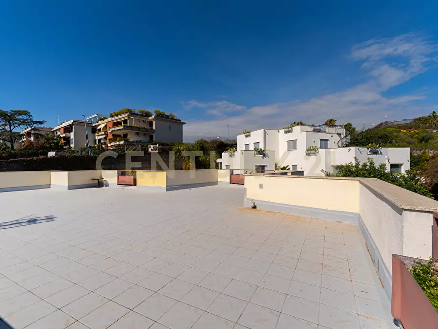 Immagine 84 di Villa in vendita  in Via Antonello da Messina 57 a Aci Castello