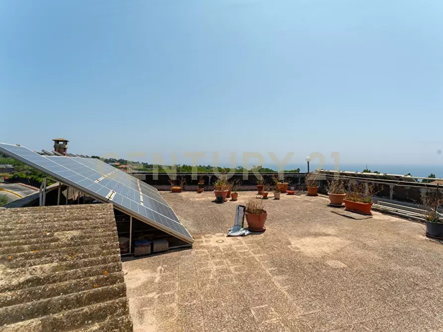 Immagine 55 di Loft/Open space in vendita  in Via Madonna delle Lacrime 64 a San Giovanni La Punta