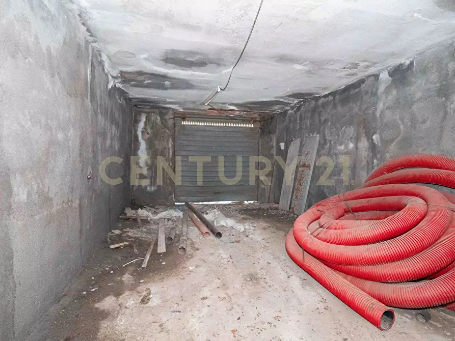 Immagine 36 di Palazzo in vendita  in Via dell'Aria snc a Pedara