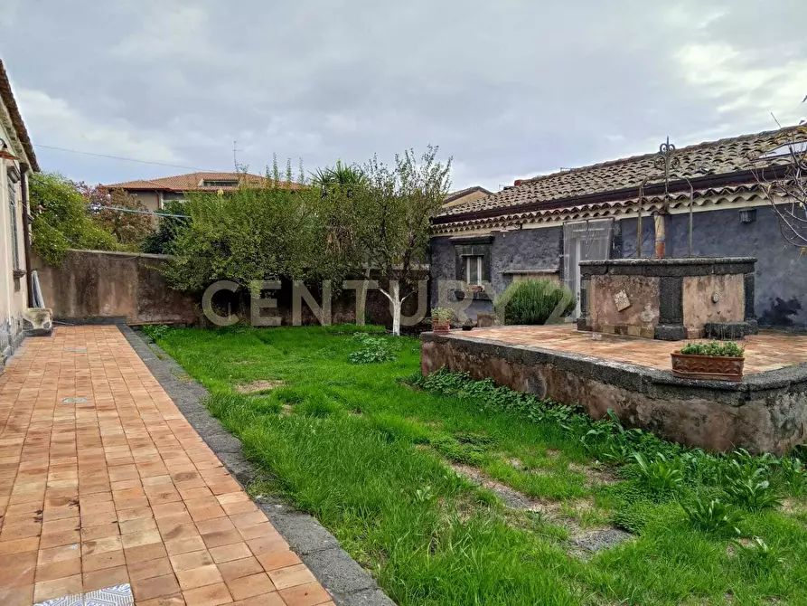 Immagine 71 di Villa in vendita  in Via Calvario 43 a Mascalucia