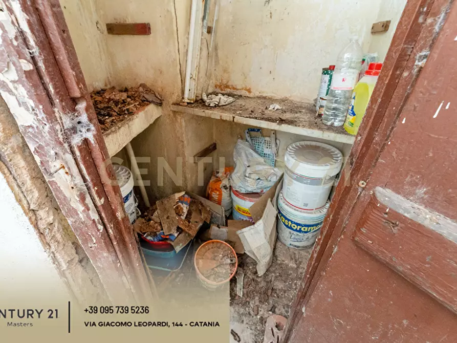 Immagine 12 di Villa in vendita  in Via Manganelli 1 a Mascalucia