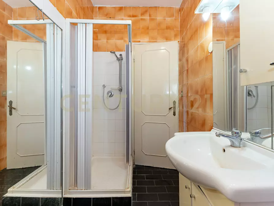 Immagine 19 di Quadrilocale in vendita  in Via Federico Confalonieri 9 a Catania