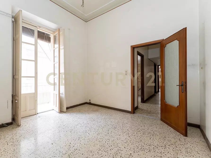 Immagine 38 di Pentalocale in vendita  in Via Milano 60 a Catania