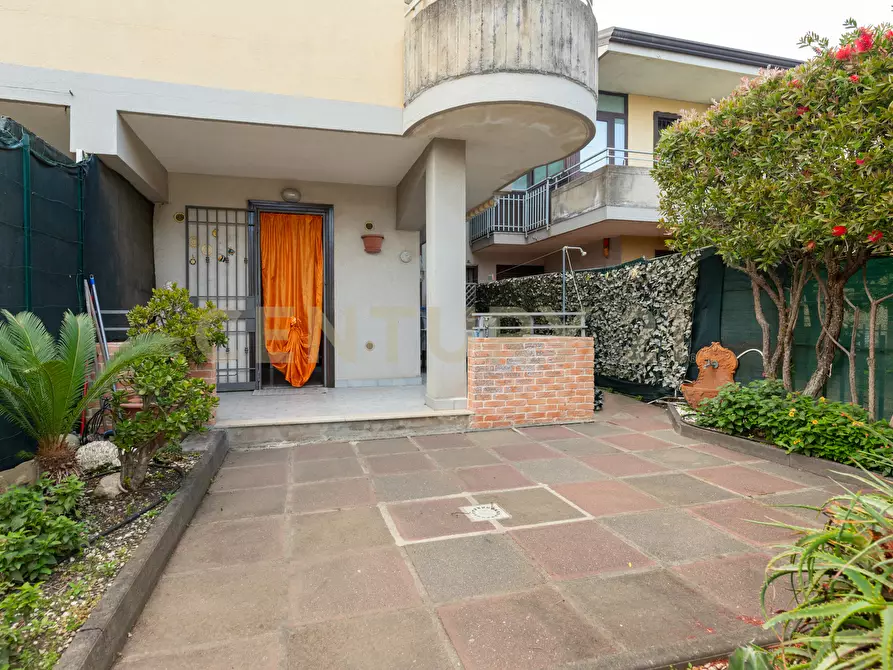 Immagine 12 di Porzione di casa in vendita  in Via Simone Neri 7 a Mascali