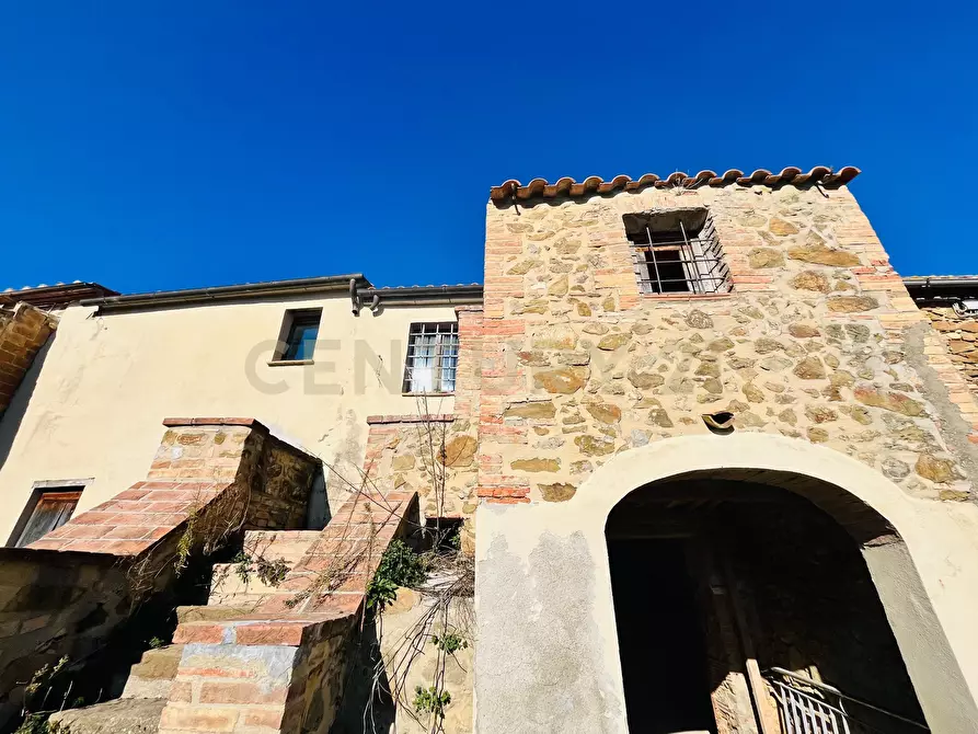 Immagine 1 di Casa bifamiliare in vendita  a Cinigiano