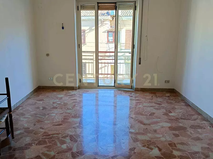 Immagine 9 di Quadrilocale in vendita  in Via Omero 65 a Bronte