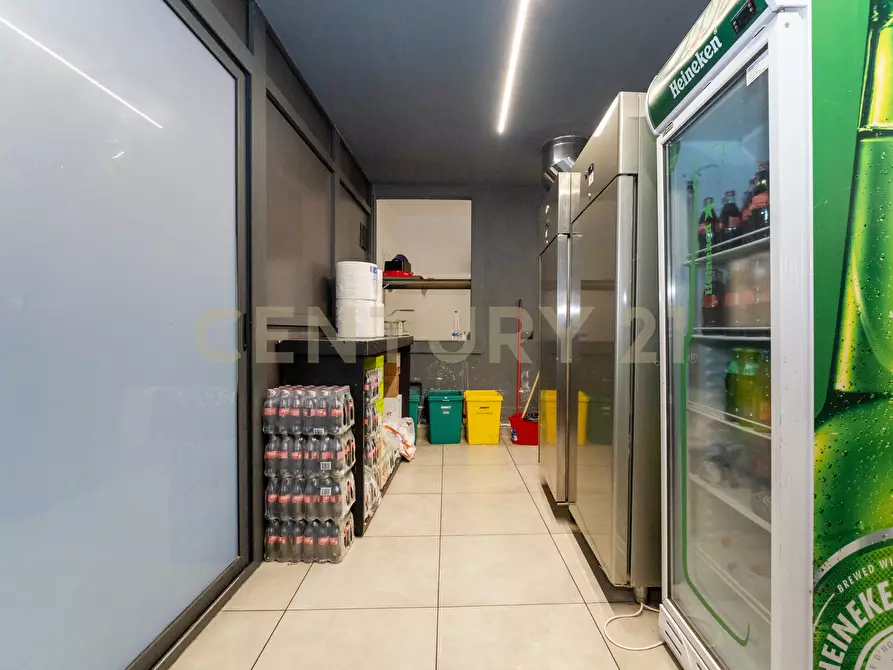 Immagine 47 di Bar / Ristorante in vendita  in Via Gemmellaro 47/A a Catania