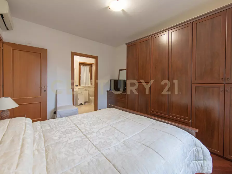 Immagine 16 di Bilocale in vendita  in Via Sandro Botticelli a Fiumicino