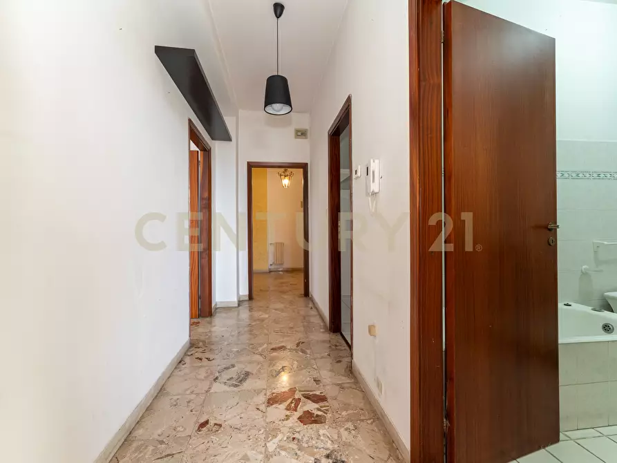 Immagine 29 di Bilocale in affitto  in Via delle Acacie 9 a Catania