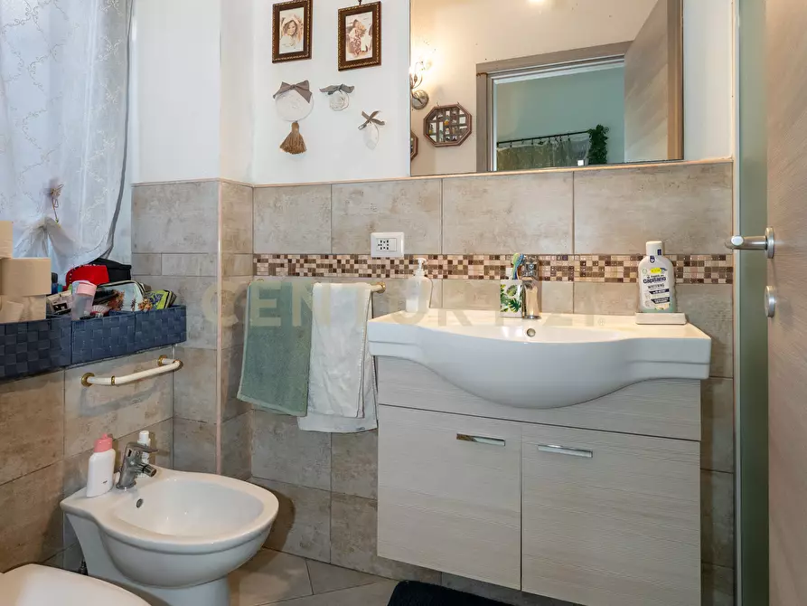 Immagine 26 di Bilocale in vendita  in via adelia 98 a Catania