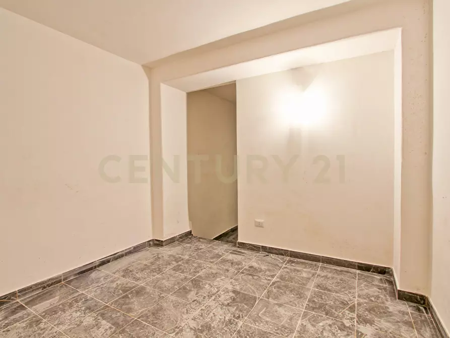 Immagine 7 di Locale commerciale in vendita  in Via Ruggero Fauro 21 a Roma