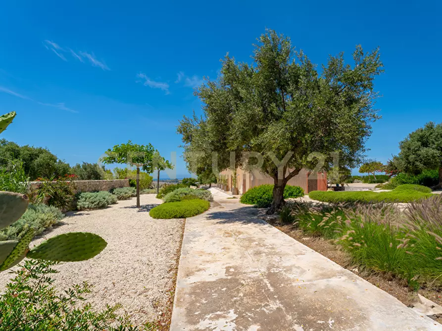 Immagine 50 di Villa in vendita  in Contrada Pagliarello snc a Portopalo Di Capo Passero