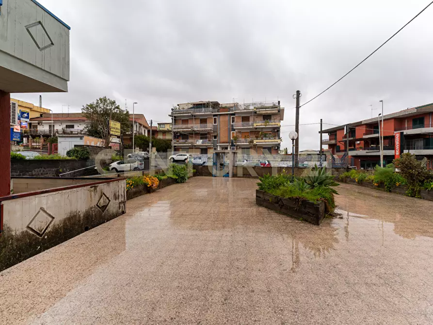 Immagine 37 di Trilocale in vendita  in Via Antonio Gramsci 23 a Gravina Di Catania