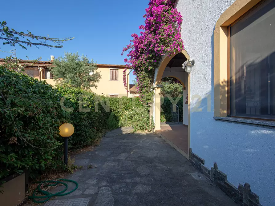 Immagine 27 di Casa indipendente in vendita  in Via Madrid a San Teodoro