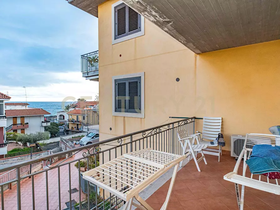 Immagine 18 di Appartamento in vendita  in Via del Mare 8 a Acireale