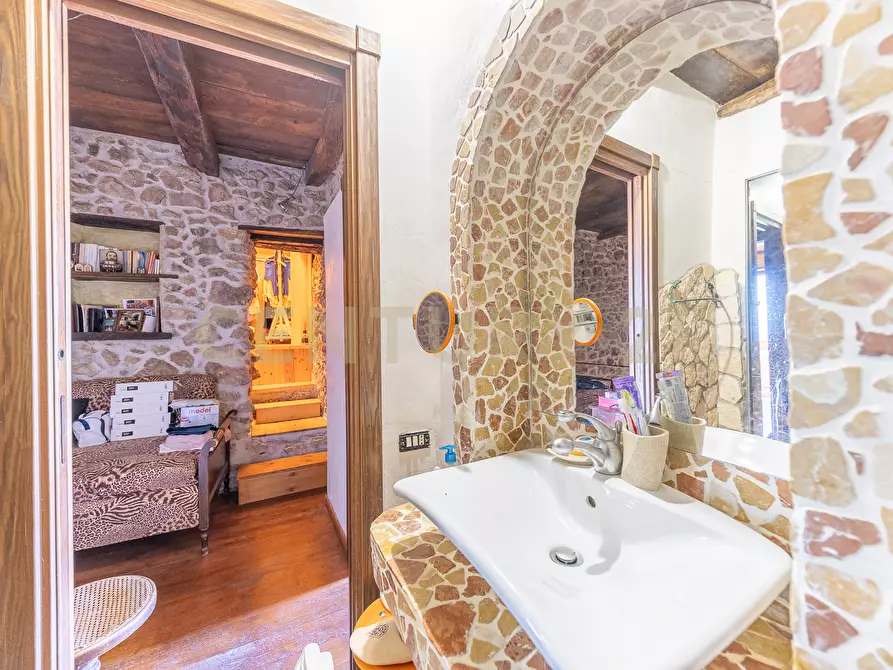 Immagine 53 di Rustico / casale in vendita  in Via Monte Scalambra a Serrone