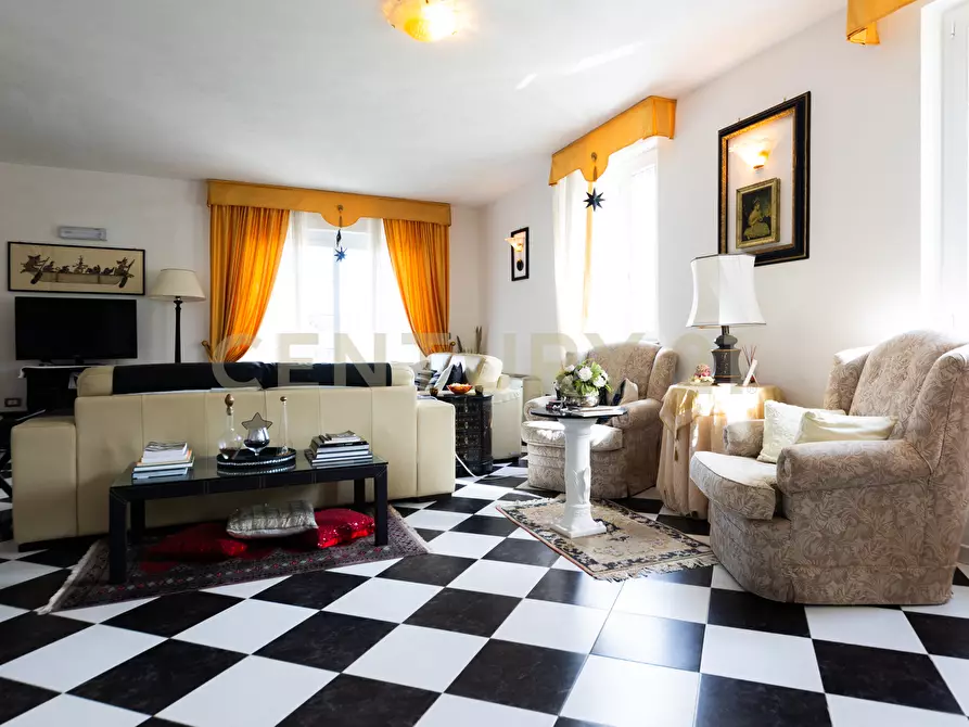 Immagine 4 di Villa in vendita  in Via Giacomo Puccini a Tempio Pausania