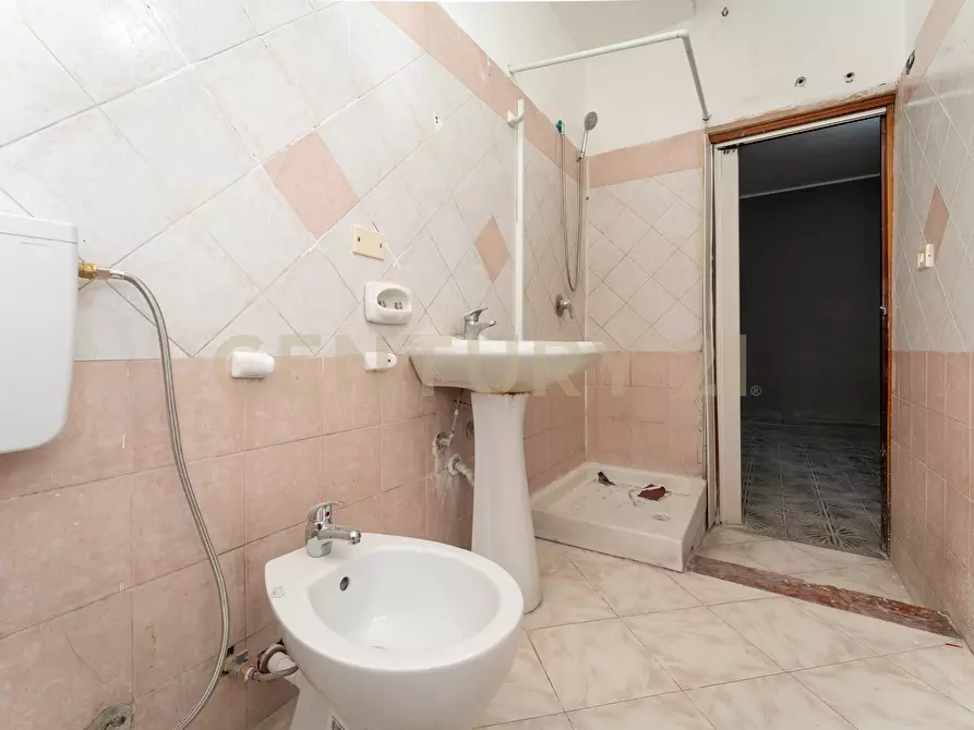 Immagine 13 di Trilocale in vendita  in Via del Frantoio 17 a Catania