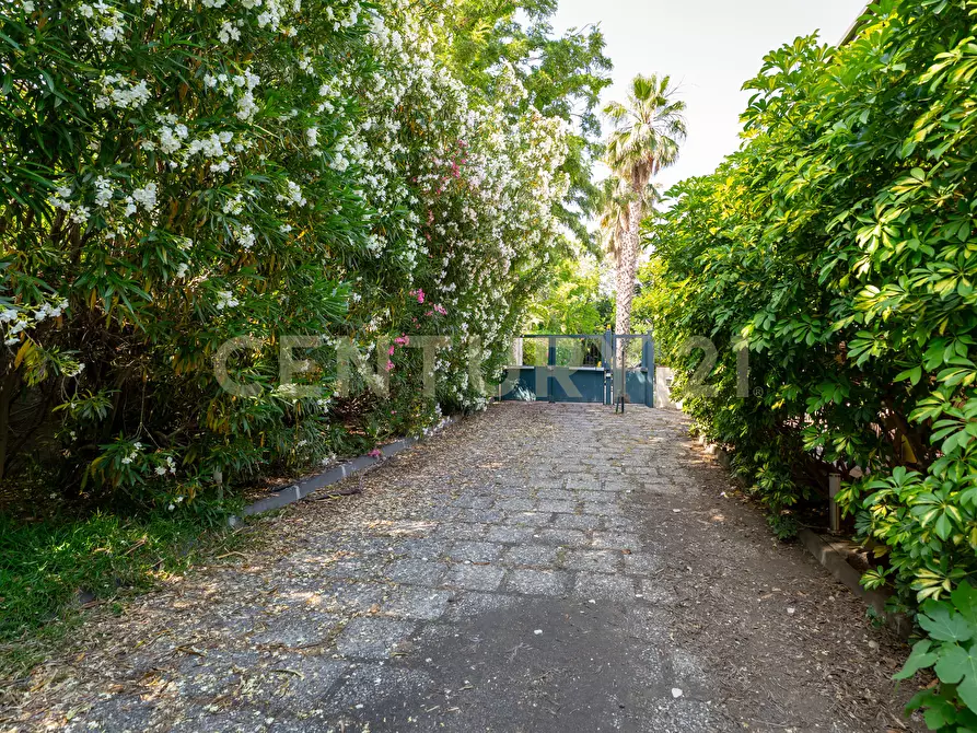 Immagine 73 di Villa in vendita  in Via Timparosa 39 a Aci Castello